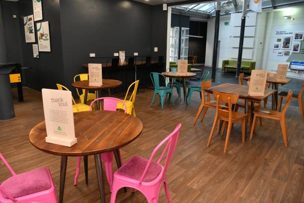 YHA London Thameside dining area