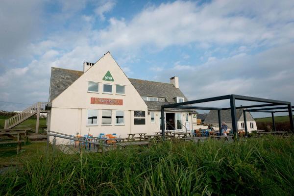 YHA Treyarnon Bay exterior