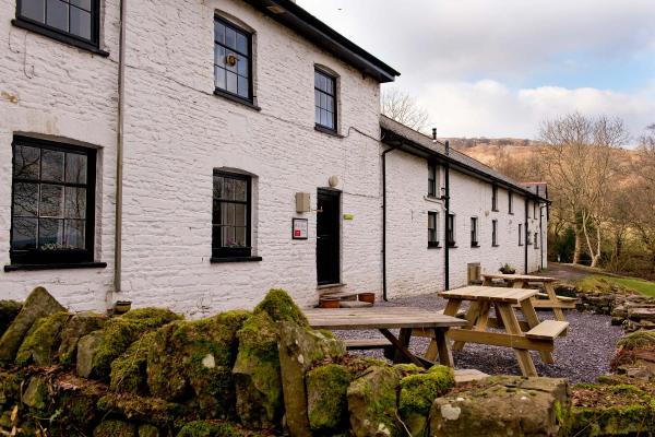 YHA Brecon Beacons exterior