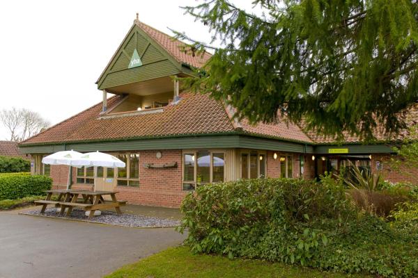 YHA Sherwood Forest exterior