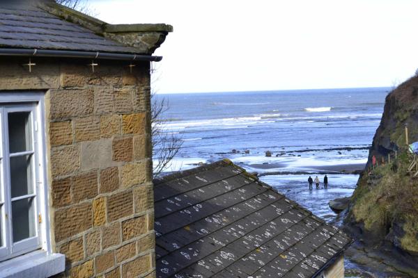 View from YHA Boggle Hole on a winters day