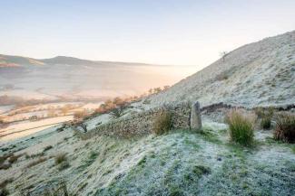 Cracken Edge on a frosty morning, Peak District