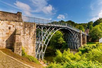 The Iron Bridge over the River Severn, Ironbridge Gorge, Shropshire, England