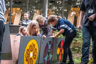 Children making Viking shield at YHA York