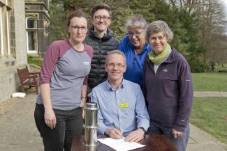 Signing the pledge at YHA Castleton Losehill Hall