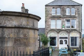 Exterior view of YHA Youlgreave building