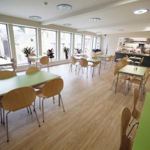 YHA Alnwick dining room