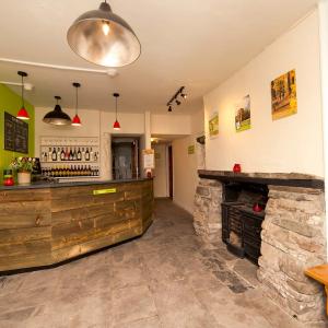 YHA Brecon Beacons reception