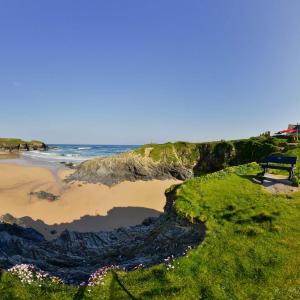 YHA Treyarnon Bay Beach