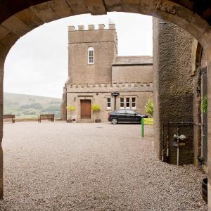 YHA Grinton Lodge Exterior