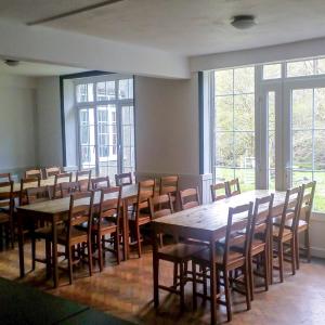 YHA Kings dining area