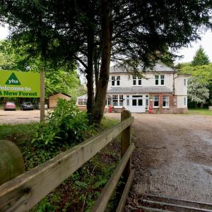 YHA New Forest Exterior