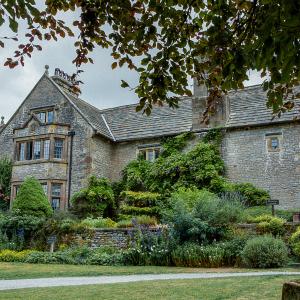 YHA Hartington Hall exterior