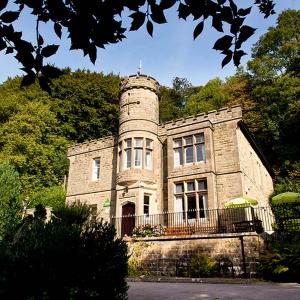 YHA Eyam exterior