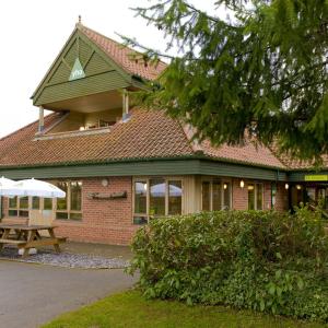 YHA Sherwood Forest exterior