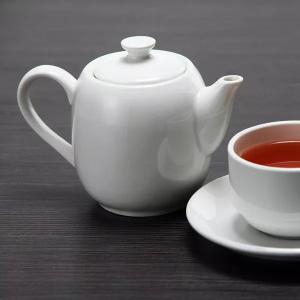 Tea pot and cups