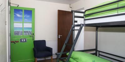 Double bed with single bunk