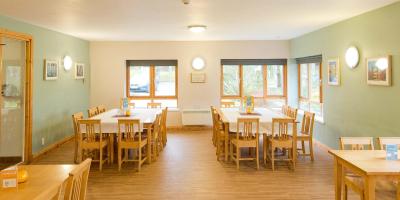 YHA Sherwood Forest dining room