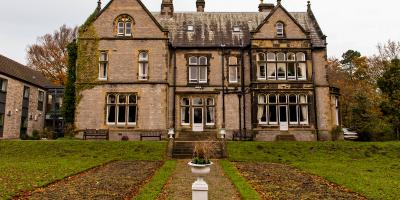 YHA Castleton exterior