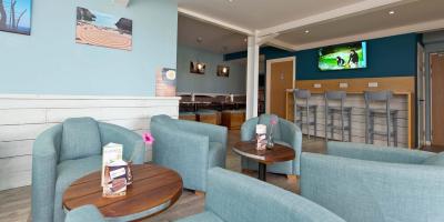 YHA Manorbier lounge