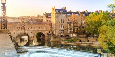 View of Pulteney bridge in Bath