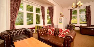 YHA Grinton Lodge lounge