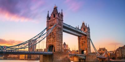 London bridge at dusk