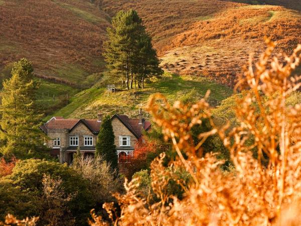 YHA Edale exterior