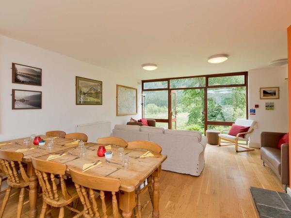 YHA Ennerdale dining and lounge area