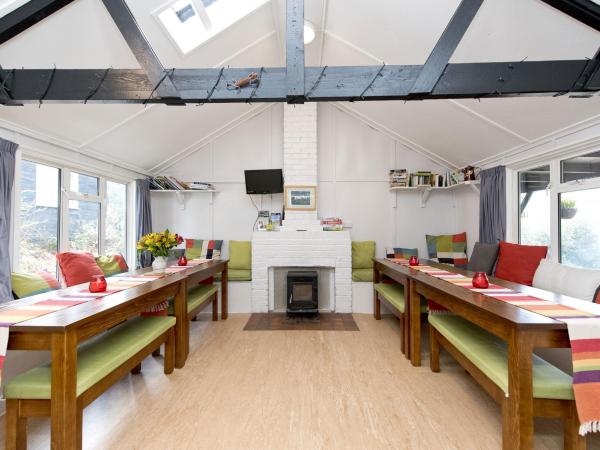 YHA Jordans dining area