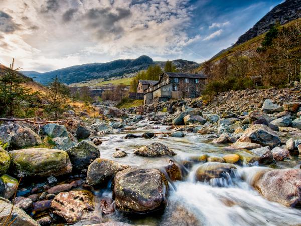 YHA Helvellyn and river