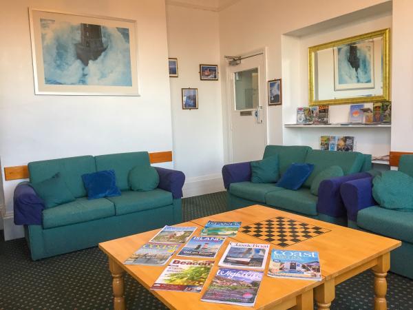 YHA Isle of Wight Totland lounge